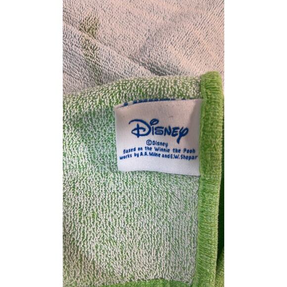 Vintage Winnie The Pooh and Friends Lazy Breezes Beach Towel - Picture 5 of 6